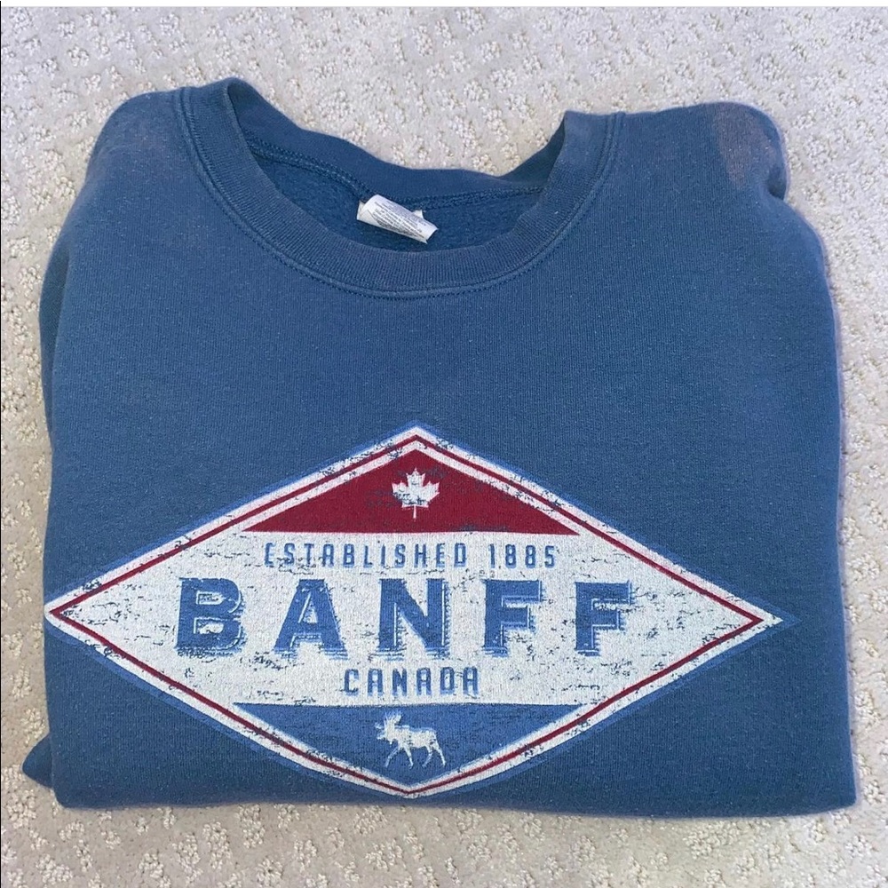 Banff, Canada crew neck